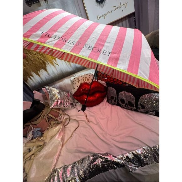 Victoria's secret VS signature stripe w/neon green trim & wristlet chain - Picture 4 of 10